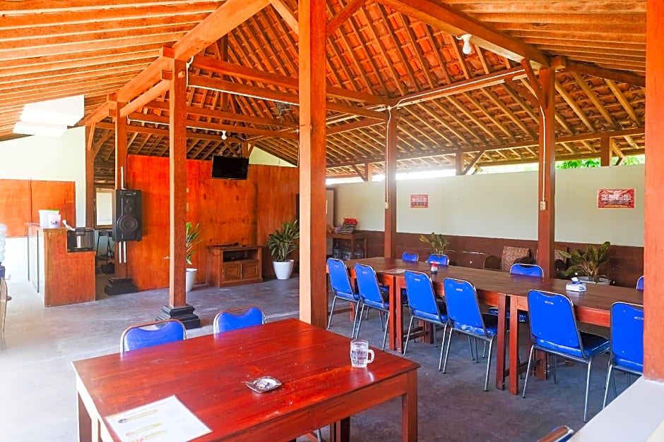 RedDoorz Syariah near Alun Alun Wonosari