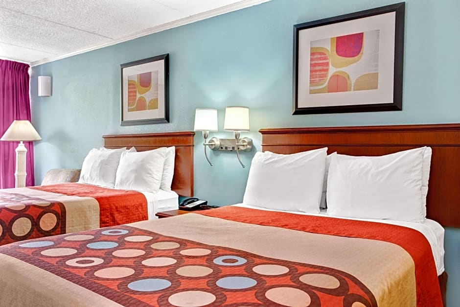 Super 8 by Wyndham Raleigh Downtown South