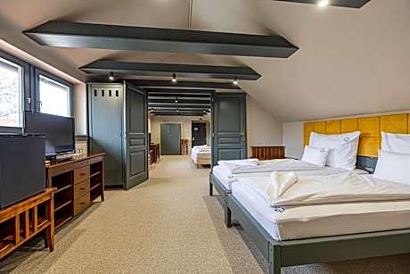 Barka Galéria Hotel és Étterem