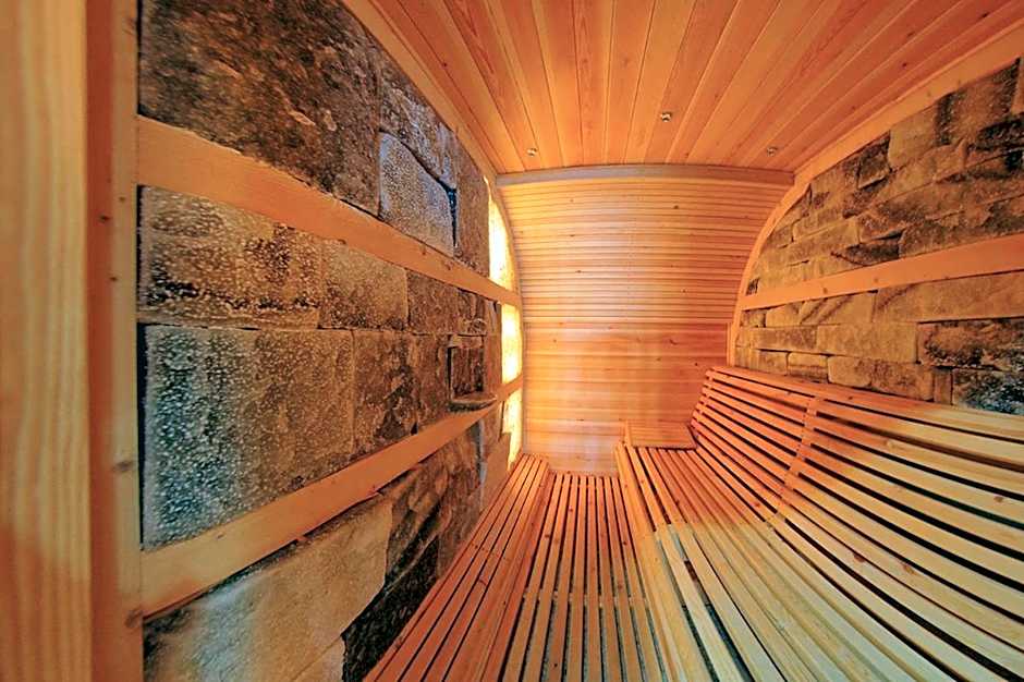 AQUARIUS BOUTIQUE HOTEL