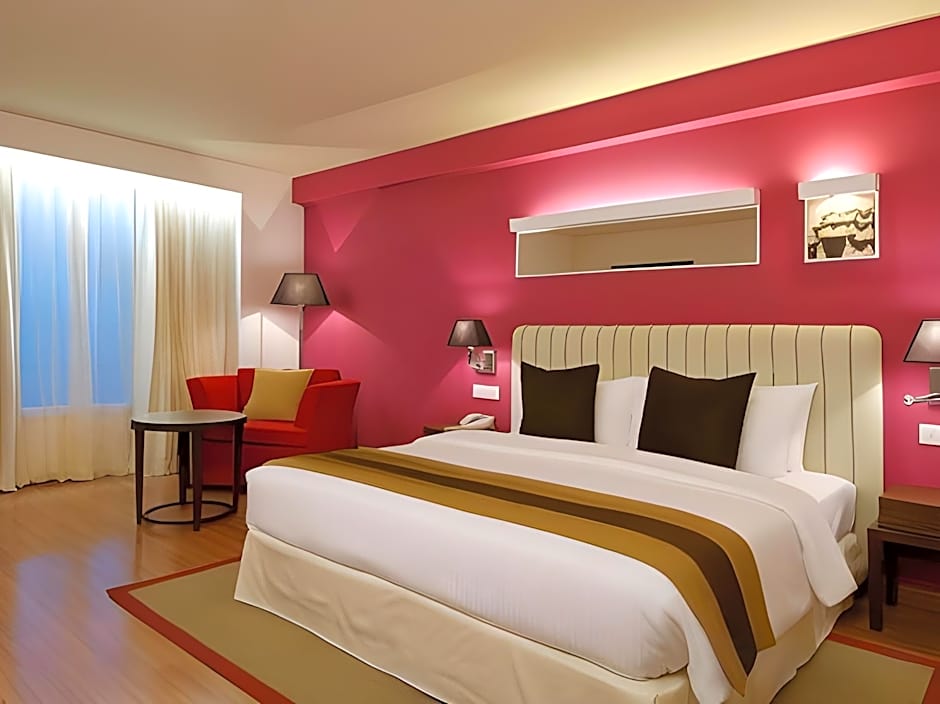 Vivanta Vijayawada, MG Road