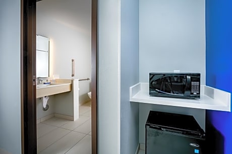 Standard King Room - Mobility/Communications Accessible