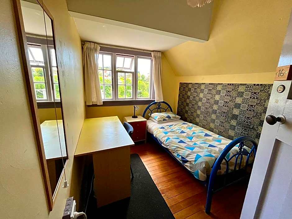 Chalet Backpackers