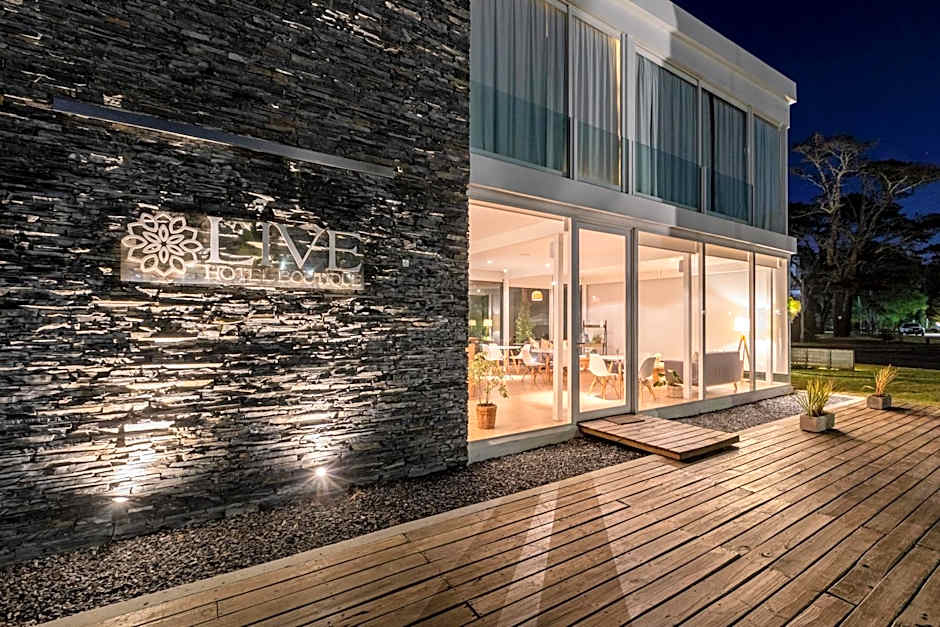 Live Hotel Boutique (Adults only)