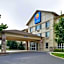 Comfort Inn & Suites McMinnville Wine Country