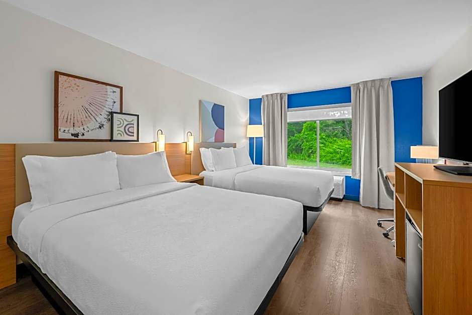 Spark by Hilton Brunswick