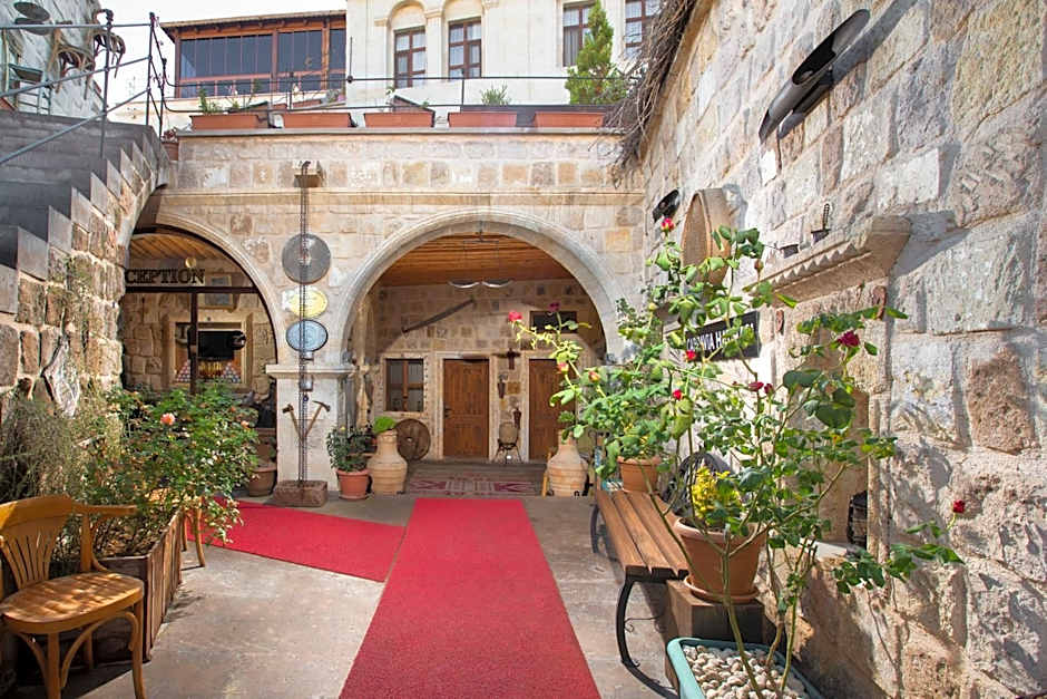 Cappa Via Cave Hotel