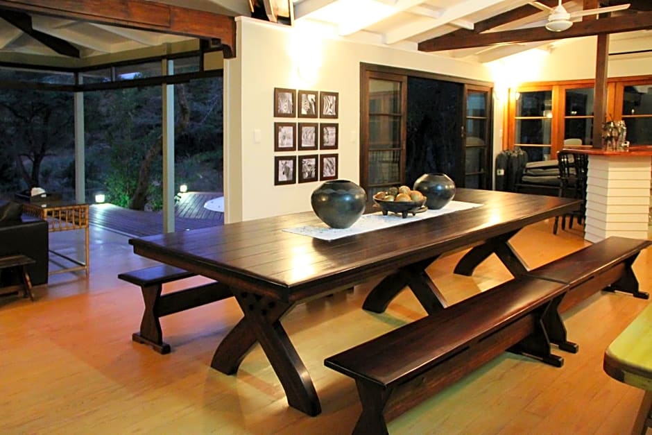 Khangela Private Game Lodge - Self Catering - Bedrooms are 3 Separate Chalets - Hluhluwe