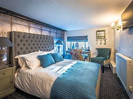 Deluxe Double Room with Bath