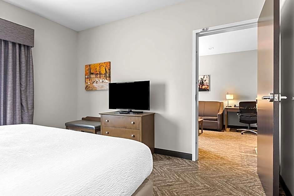 Best Western Plus Bolivar Hotel & Suites