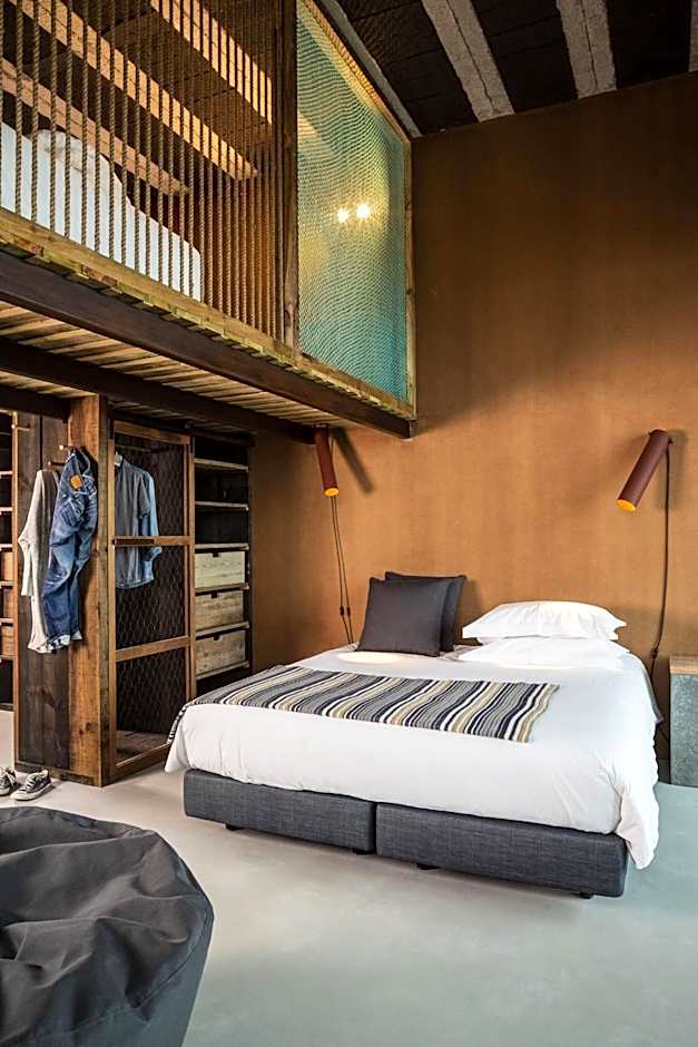 Noah Surf House Portugal