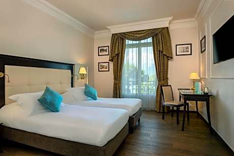 Superior Twin Room with Balcony