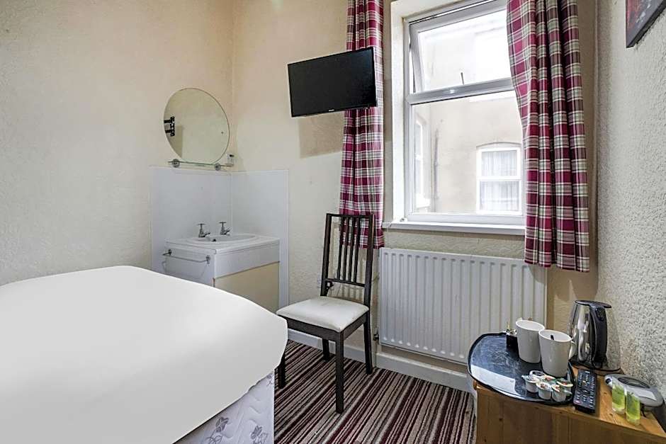 OYO St Kildas, Blackpool Central