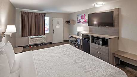 1 King Bed