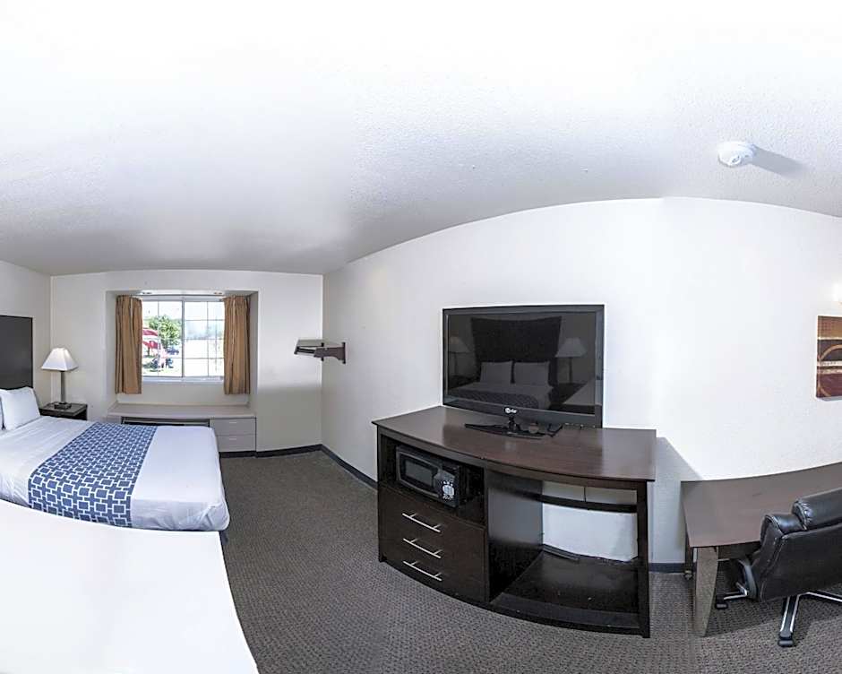 Photo 1 of 3 of 2 Queen Beds, Nonsmoking
