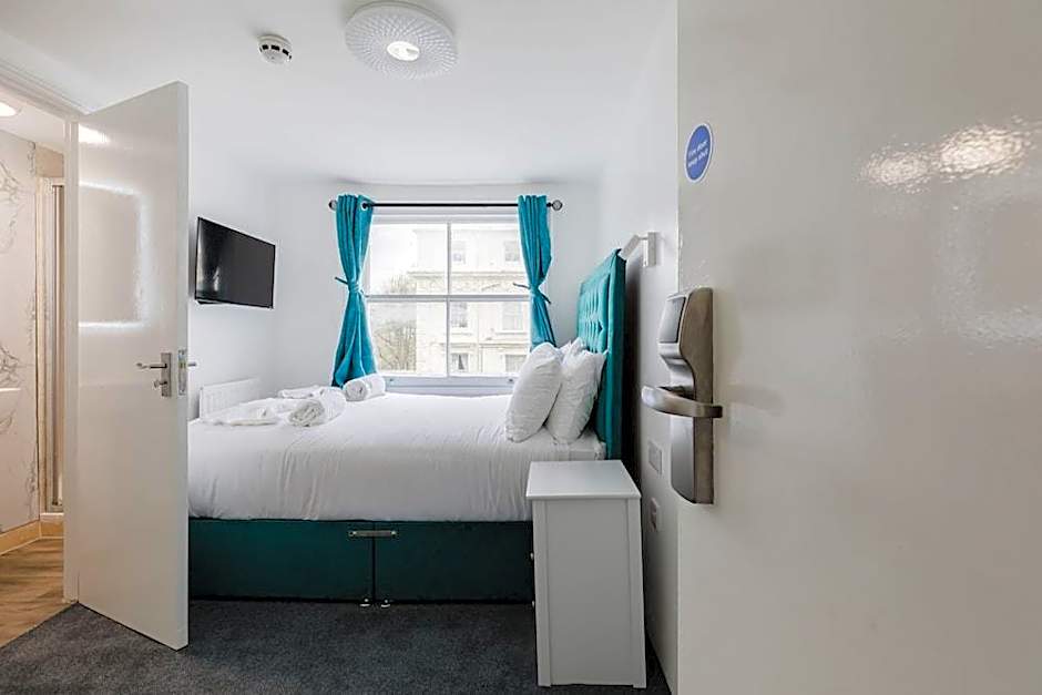 Palace Court Hotel