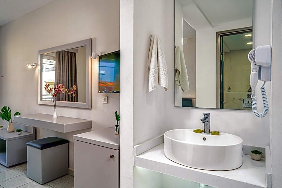 Poseidon Beach Hotel