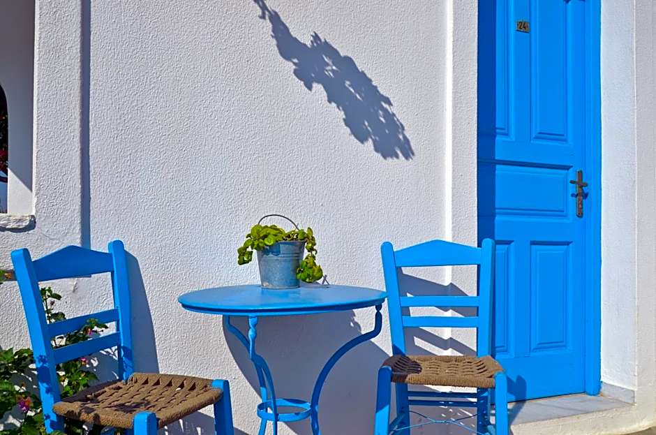 Dilino Hotel Studios