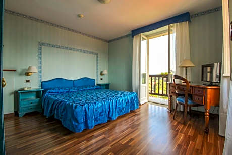 Double or Twin Room with Balcony