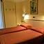 Le Petit Hotel