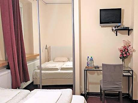 Double Room with Private External Bathroom