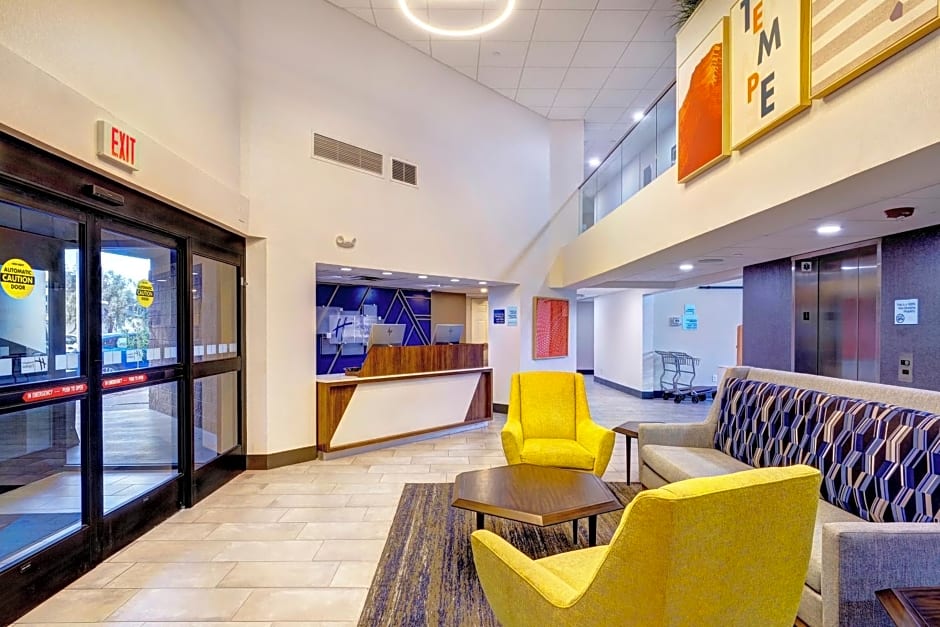 Holiday Inn Express And Suites Phoenix Tempe