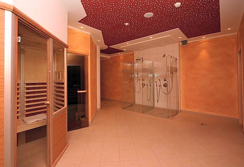 Hotel Herzblut - Joker card included in summer