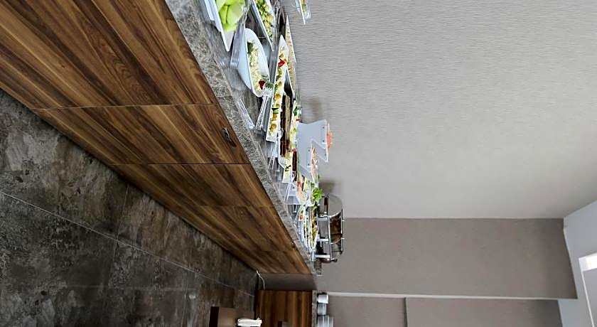 Elips Royal Hotel & SPA