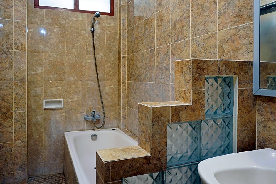 OYO 902 Hotel Pondok Anggun