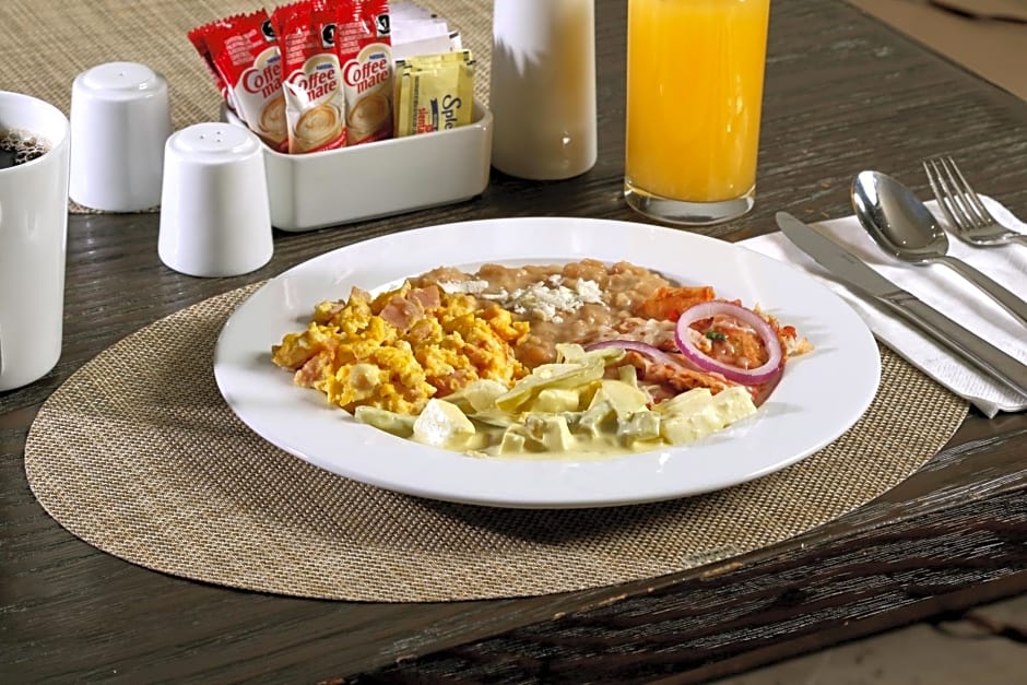 Holiday Inn Express & Suites Monterrey Valle By IHG