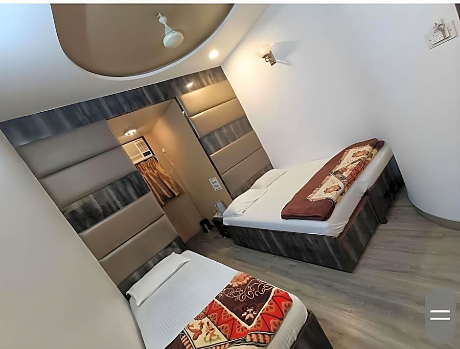 Hotel Broadway Colaba
