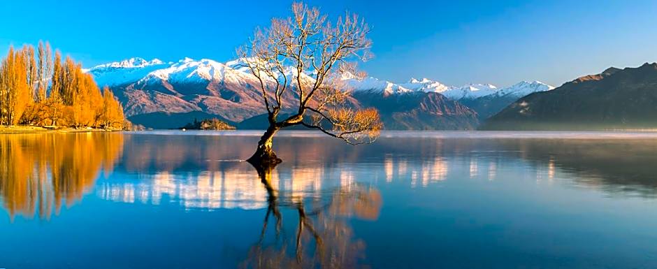 The Moorings Motel and Apartments