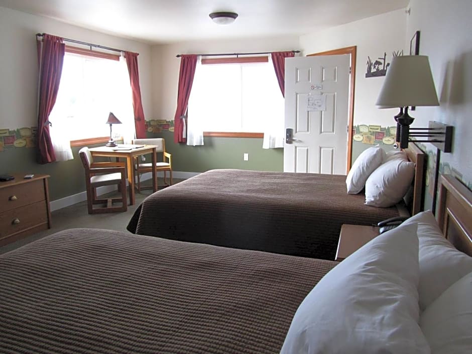 Longliner Lodge and Suites