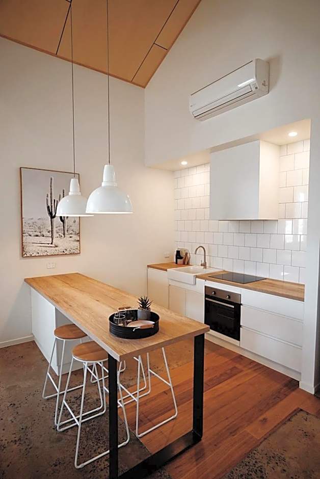 THE WAREHOUSE APARTMENTS