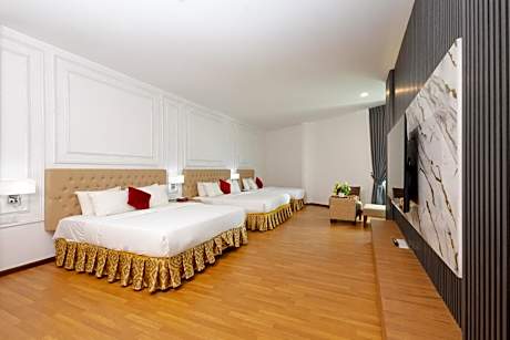 Deluxe Family Suite
