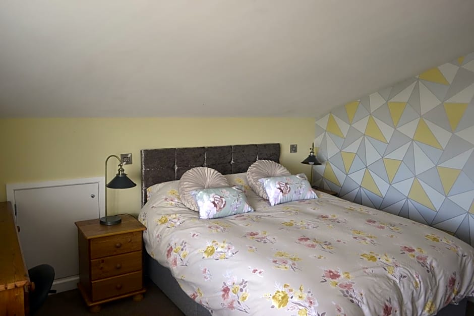 The Lawns Tea Room and B&B