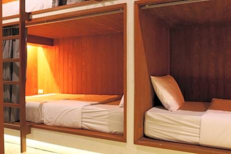 Bed in 6-Bed Mixed Dormitory Room