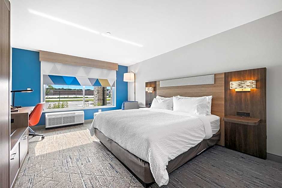 Holiday Inn Express & Suites Marinette By IHG