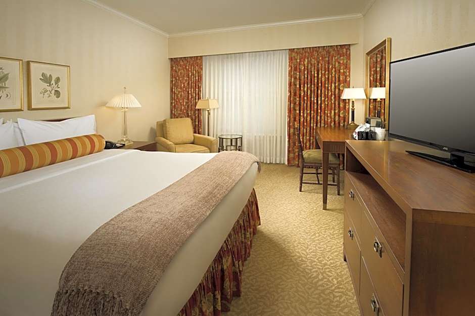 Mayflower Park Hotel