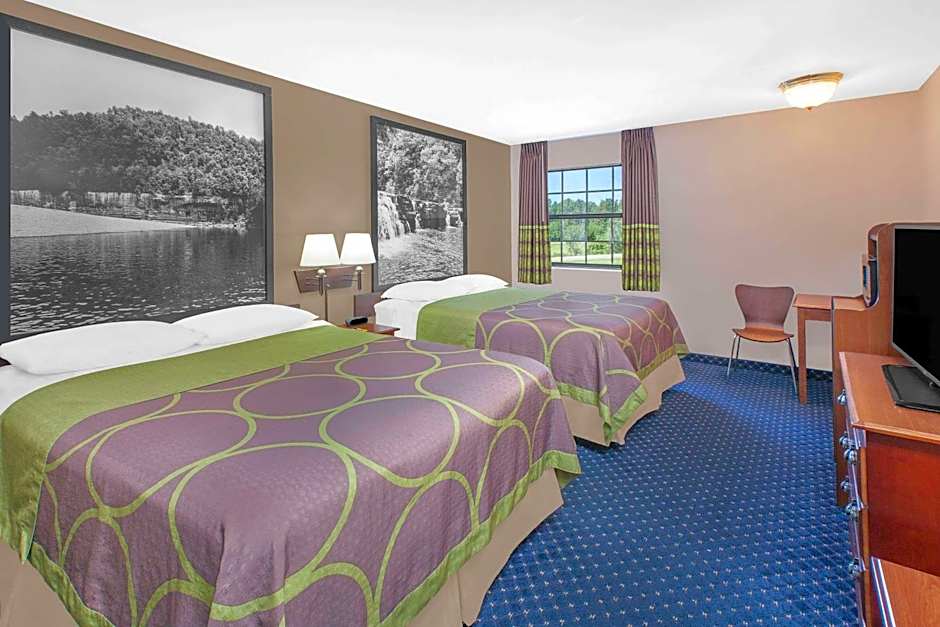 Super 8 by Wyndham Lowell/Bentonville/Rogers Area