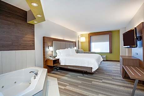 King Suite with Spa Bath