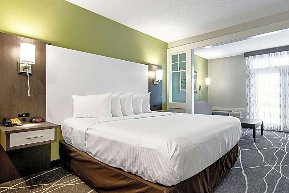 Clarion Inn Willow River