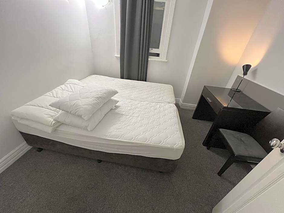 Wallaby Backpackers Hostel Perth - note - Valid passport required to check in -