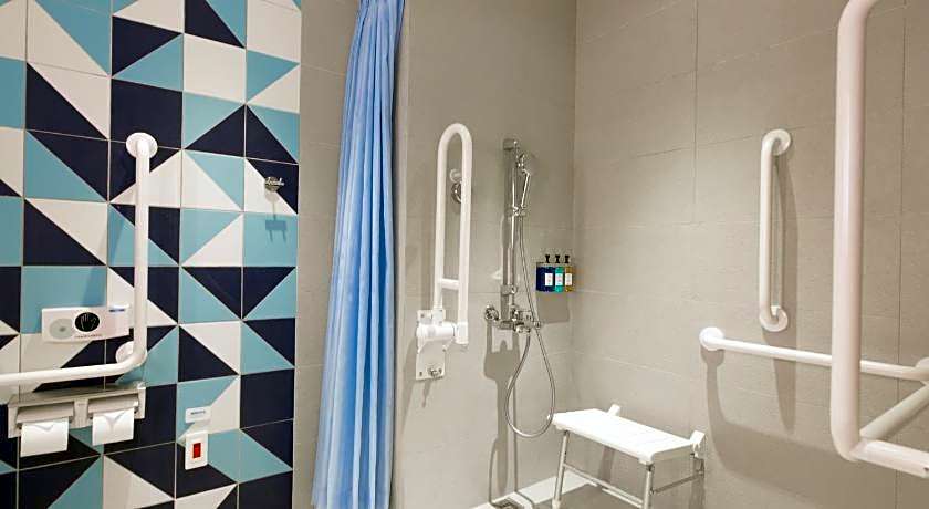 Holiday Inn Express Taichung Fengchia by IHG