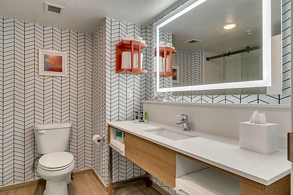 Holiday Inn Express & Suites Destin - Miramar Beach By IHG