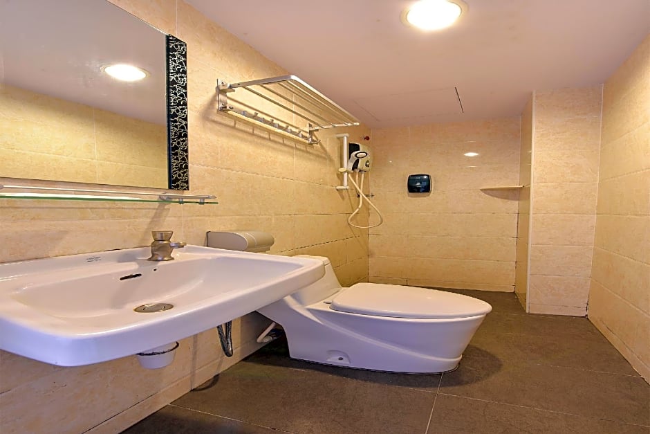 Grand CT Hotel