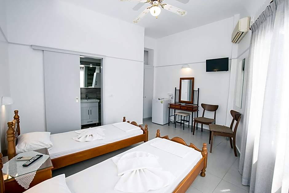 Photo 1 of 31 of Double Room