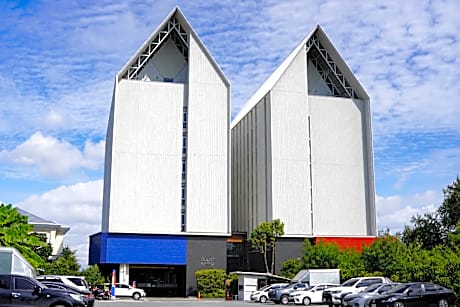 Blue Hippo Hotel