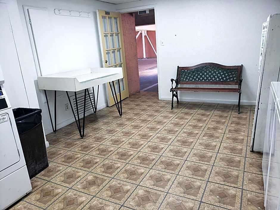 The Victorian Condo/Hotel