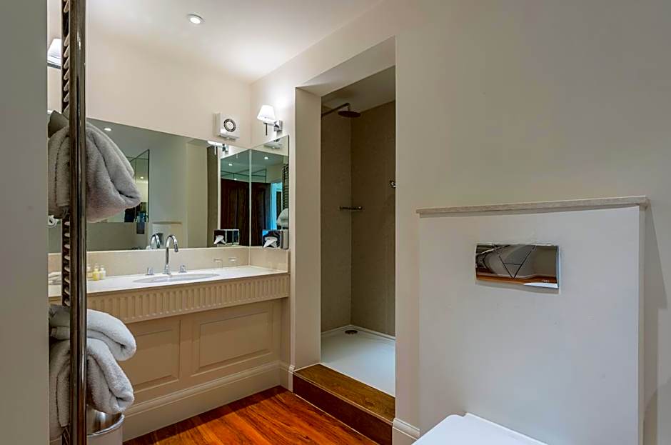 Rushton Hall Hotel and Spa